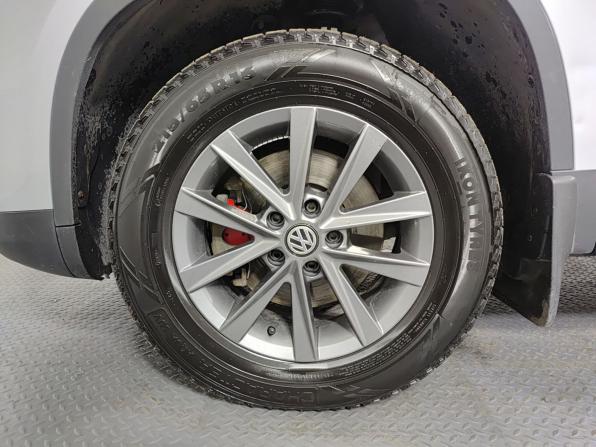 Volkswagen Tiguan I Рестайлинг с пробегом 2012 года, цена 930 000 рублей, 301000 км, внедорожник, Автокод Объявления