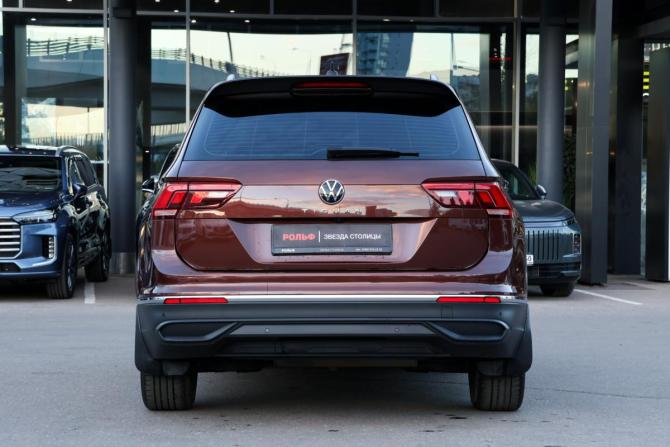 Volkswagen Tiguan II Рестайлинг с пробегом 2021 года, цена 2 190 000 рублей, 110794 км, внедорожник, Автокод Объявления