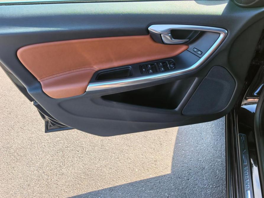Volvo S60 II Рестайлинг Санкт-Петербург  - изображение 8