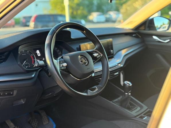 Skoda Octavia IV (A8) с пробегом 2021 года, цена 2 250 000 рублей, 79201 км, лифтбек, Автокод Объявления