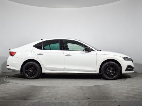 Skoda Octavia IV (A8) с пробегом 2021 года, цена 2 100 000 рублей, 95950 км, лифтбек, Автокод Объявления