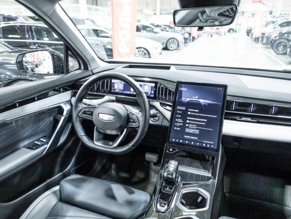 Geely Atlas II с пробегом 2024 года, цена 2 975 000 рублей, 21066 км, внедорожник, Автокод Объявления