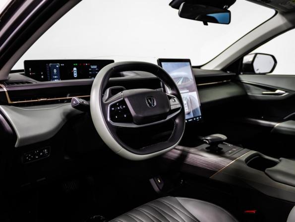 Changan Lamore с пробегом 2023 года, цена 1 899 000 рублей, 38618 км, седан, Автокод Объявления