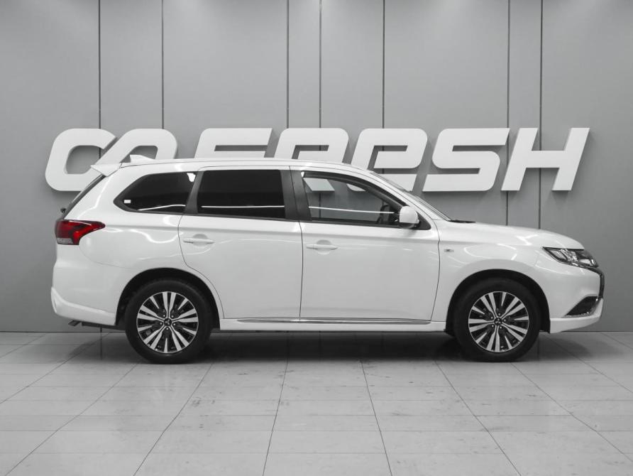 Mitsubishi Outlander III Рестайлинг 3 Ростов-на-Дону  - изображение 5