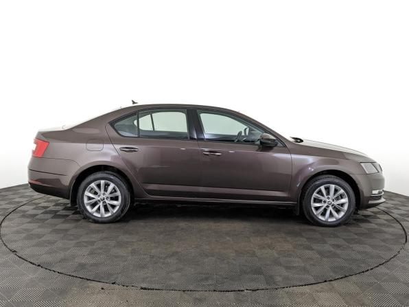 Skoda Octavia III (A7) Рестайлинг с пробегом 2018 года, цена 1 825 000 рублей, 55600 км, лифтбек, Автокод Объявления
