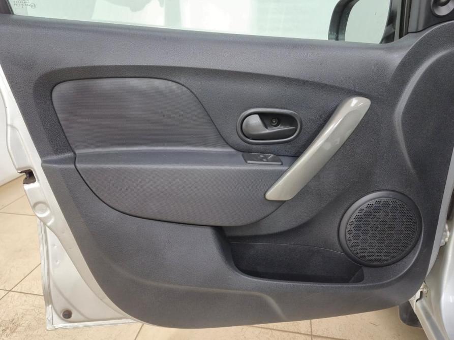Renault Sandero II Рестайлинг Альметьевск  - изображение 9