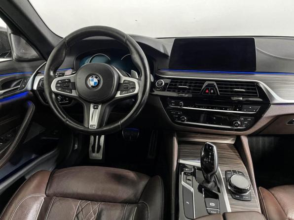 BMW 5 серии VII (G30/G31/G38) с пробегом 2017 года, цена 4 356 000 рублей, 96437 км, седан, Автокод Объявления