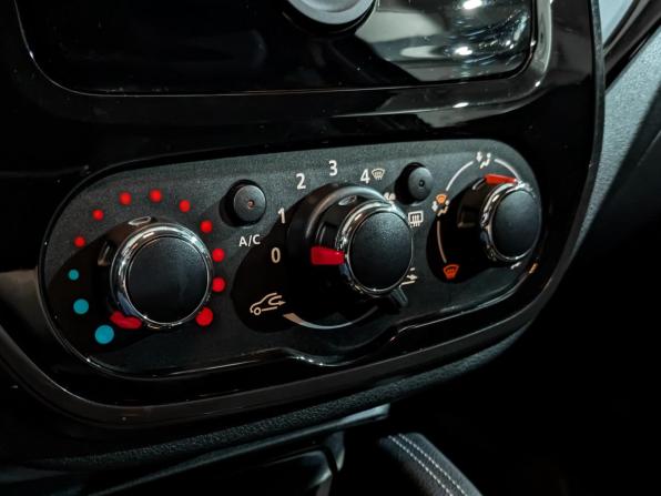 Renault Kaptur I Рестайлинг с пробегом 2020 года, цена 1 550 000 рублей, 49287 км, внедорожник, Автокод Объявления