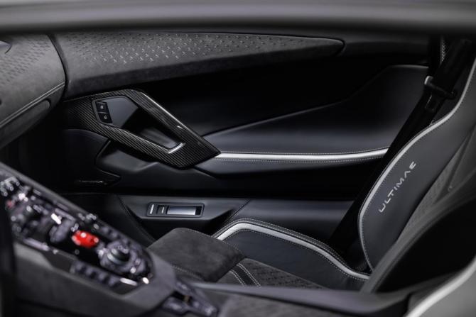 Новый Lamborghini Aventador I Рестайлинг 2022 года, цена 69 000 000 рублей, купе, Автокод Объявления