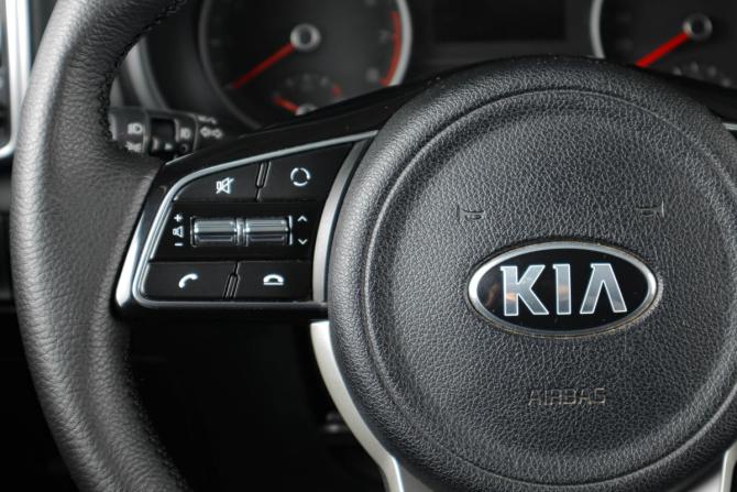 Kia Sportage IV Рестайлинг с пробегом 2021 года, цена 2 499 000 рублей, 66225 км, внедорожник, Автокод Объявления