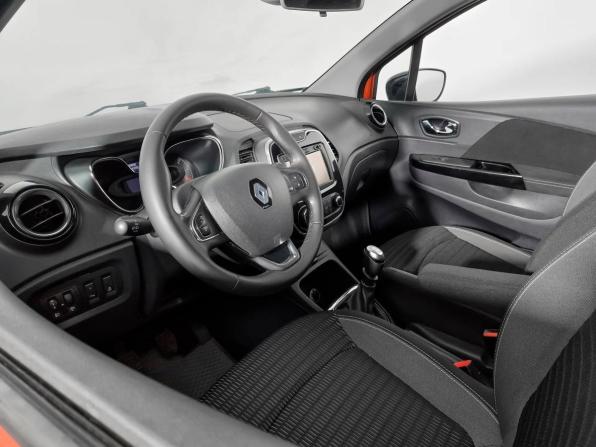 Renault Kaptur I с пробегом 2018 года, цена 1 540 000 рублей, 98882 км, внедорожник, Автокод Объявления