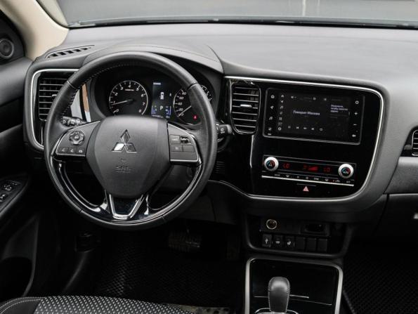 Mitsubishi Outlander III Рестайлинг 3 с пробегом 2020 года, цена 2 480 000 рублей, 55551 км, внедорожник, Автокод Объявления