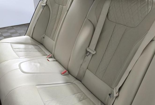 BMW 7 серии VI (G11/G12) с пробегом 2015 года, цена 3 960 000 рублей, 168899 км, седан, Автокод Объявления