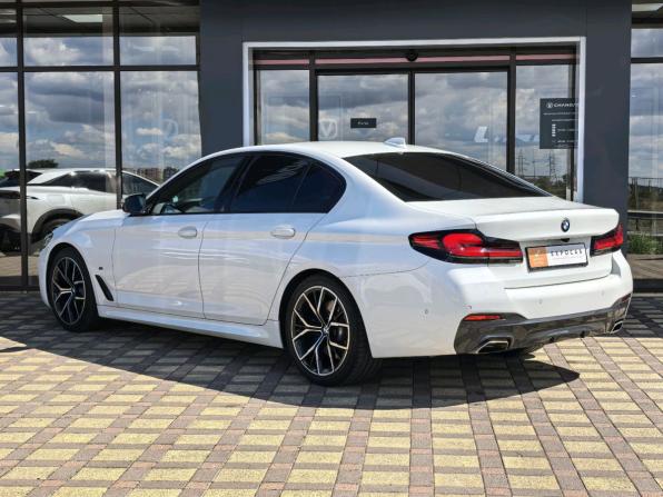 BMW 5 серии VII (G30/G31/G38) Рестайлинг с пробегом 2021 года, цена 4 900 000 рублей, 45496 км, седан, Автокод Объявления