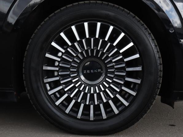 Zeekr 009 I с пробегом 2023 года, цена 7 740 000 рублей, 19046 км, минивэн, Автокод Объявления