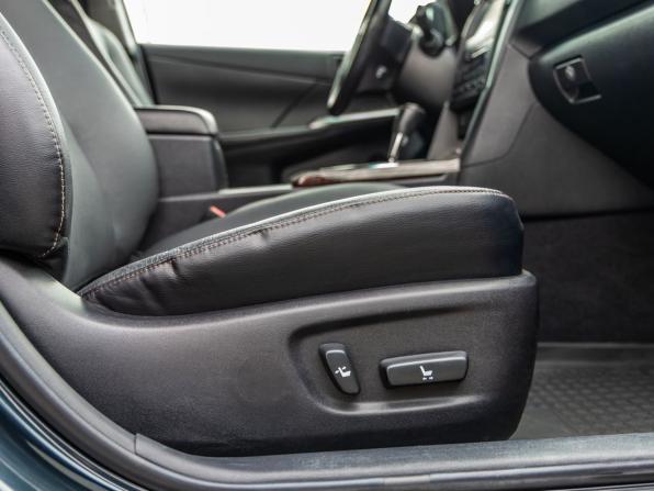 Toyota Camry VII (XV50) Рестайлинг с пробегом 2015 года, цена 2 098 000 рублей, 181000 км, седан, Автокод Объявления