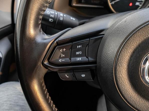 Mazda 3 III (BM) Рестайлинг с пробегом 2018 года, цена 1 670 000 рублей, 41433 км, седан, Автокод Объявления