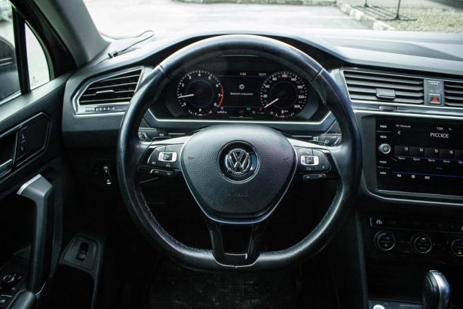 Volkswagen Tiguan II с пробегом 2018 года, цена 2 499 000 рублей, 201497 км, внедорожник, Автокод Объявления