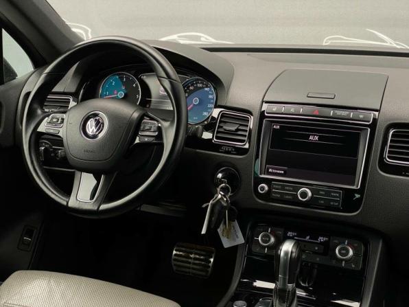 Volkswagen Touareg II Рестайлинг с пробегом 2017 года, цена 2 881 800 рублей, 183531 км, внедорожник, Автокод Объявления