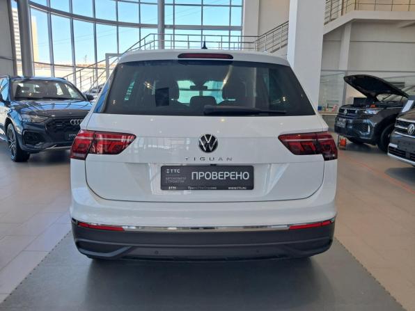 Volkswagen Tiguan II Рестайлинг с пробегом 2021 года, цена 2 660 000 рублей, 50562 км, внедорожник, Автокод Объявления