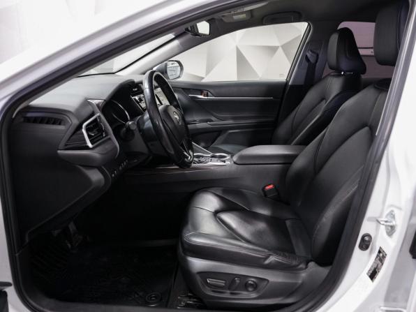 Toyota Camry VIII (XV70) с пробегом 2019 года, цена 3 045 000 рублей, 120136 км, седан, Автокод Объявления
