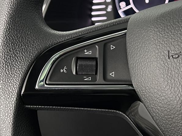 Skoda Superb III Рестайлинг с пробегом 2025 года, цена 3 450 000 рублей, 1543 км, лифтбек, Автокод Объявления