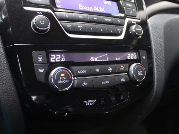 Nissan Qashqai II с пробегом 2018 года, цена 1 629 000 рублей, 92321 км, внедорожник, Автокод Объявления