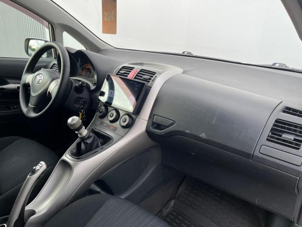 Toyota Auris I с пробегом 2009 года, цена 480 000 рублей, 290000 км, хэтчбек, Автокод Объявления