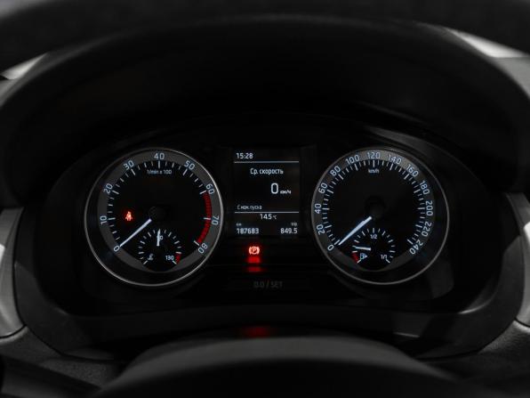 Skoda Rapid I с пробегом 2016 года, цена 945 000 рублей, 187687 км, лифтбек, Автокод Объявления
