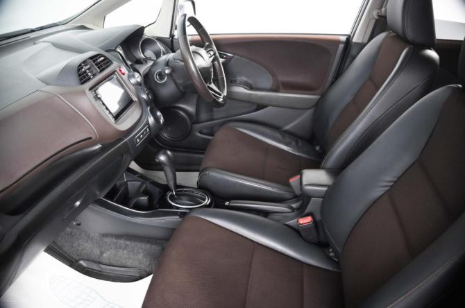 Honda Fit Shuttle I с пробегом 2012 года, цена 899 000 рублей, 107235 км, универсал, Автокод Объявления