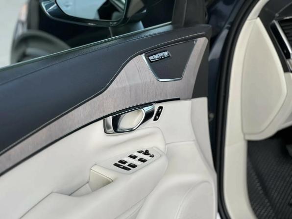 Volvo XC90 II Рестайлинг 1 с пробегом 2020 года, цена 5 295 000 рублей, 78439 км, внедорожник, Автокод Объявления
