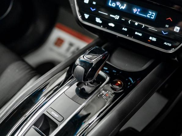 Honda Vezel I Рестайлинг с пробегом 2019 года, цена 1 800 000 рублей, 79000 км, внедорожник, Автокод Объявления