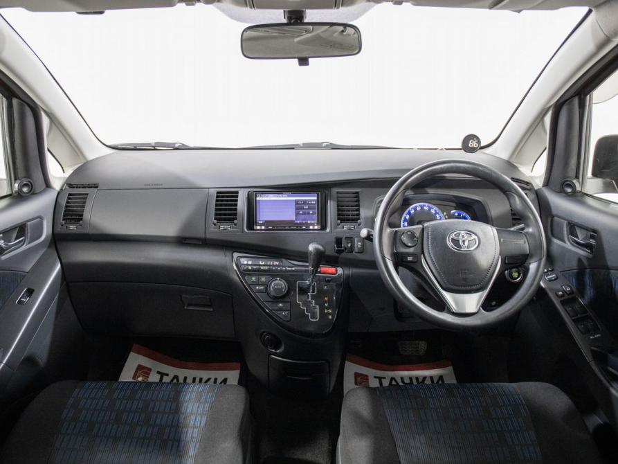 Toyota ISis I Рестайлинг Иркутск  - изображение 9