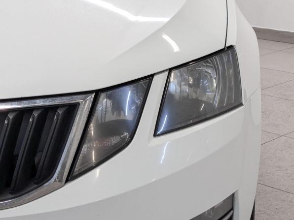 Skoda Octavia III (A7) Рестайлинг с пробегом 2019 года, цена 1 185 000 рублей, 171353 км, лифтбек, Автокод Объявления