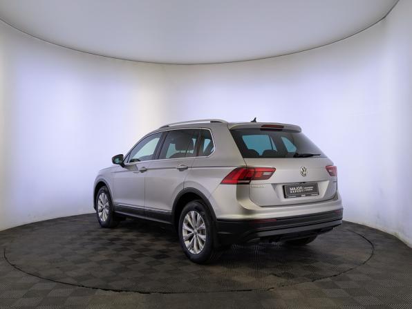 Volkswagen Tiguan II с пробегом 2018 года, цена 2 200 000 рублей, 183054 км, внедорожник, Автокод Объявления