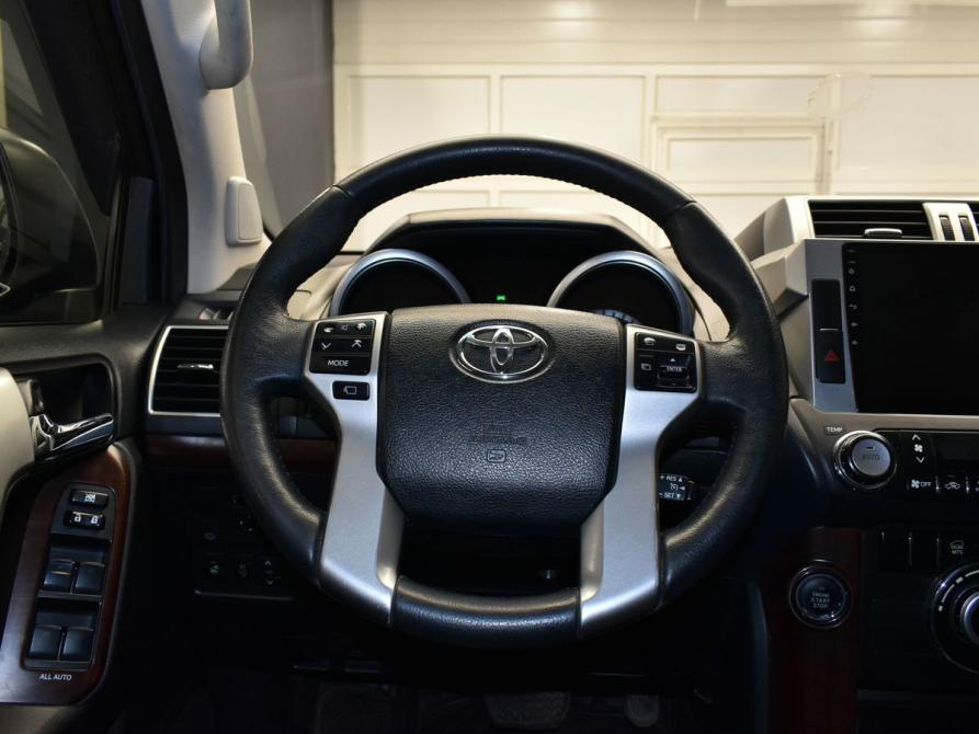 Toyota Land Cruiser Prado 150 Series Рестайлинг 2 Москва  - изображение 16
