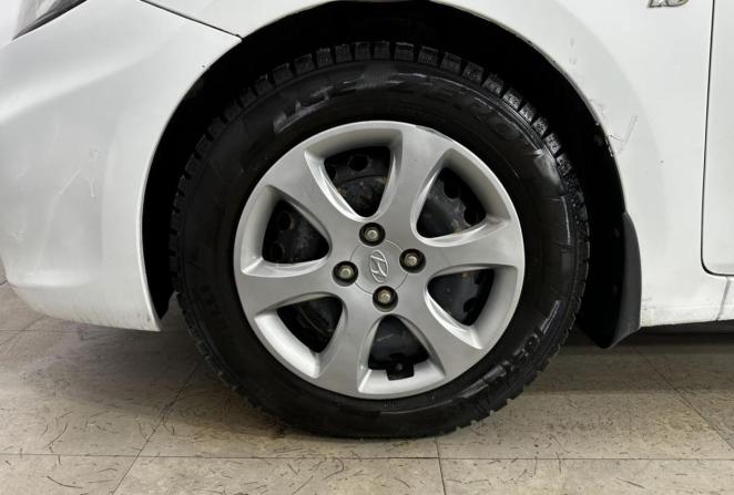 Hyundai Solaris I с пробегом 2011 года, цена 385 000 рублей, 196588 км, седан, Автокод Объявления