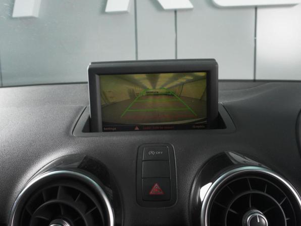 Audi A1 I (8X) с пробегом 2012 года, цена 950 000 рублей, 100429 км, хэтчбек, Автокод Объявления