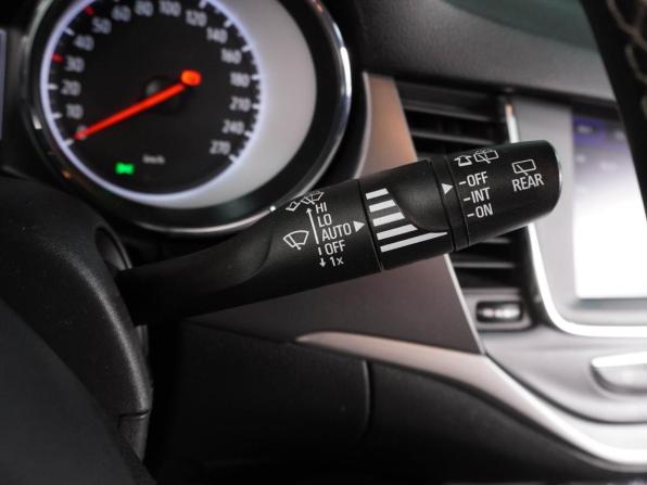Opel Astra K Рестайлинг с пробегом 2020 года, цена 1 199 000 рублей, 89826 км, универсал, Автокод Объявления