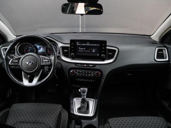 Kia Ceed III с пробегом 2020 года, цена 1 999 000 рублей, 69113 км, хэтчбек, Автокод Объявления