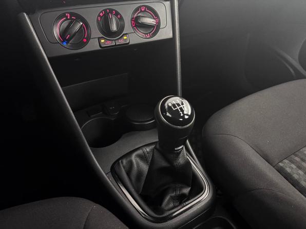 Volkswagen Polo V Рестайлинг с пробегом 2019 года, цена 1 175 000 рублей, 113000 км, седан, Автокод Объявления