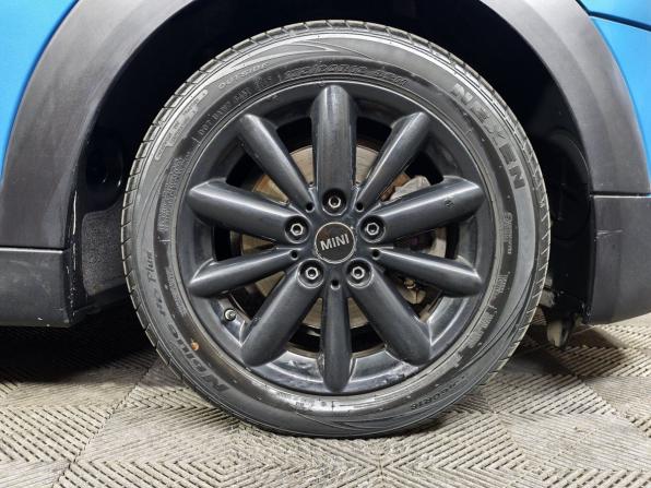 Mini Hatch III (F55/F56) с пробегом 2017 года, цена 1 750 000 рублей, 90839 км, хэтчбек, Автокод Объявления