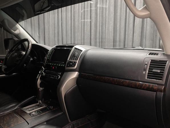 Toyota Land Cruiser 200 Series Рестайлинг 1 с пробегом 2012 года, цена 3 550 000 рублей, 195000 км, внедорожник, Автокод Объявления