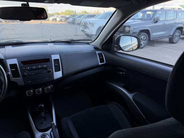 Mitsubishi Outlander II Рестайлинг с пробегом 2012 года, цена 775 000 рублей, 295957 км, внедорожник, Автокод Объявления