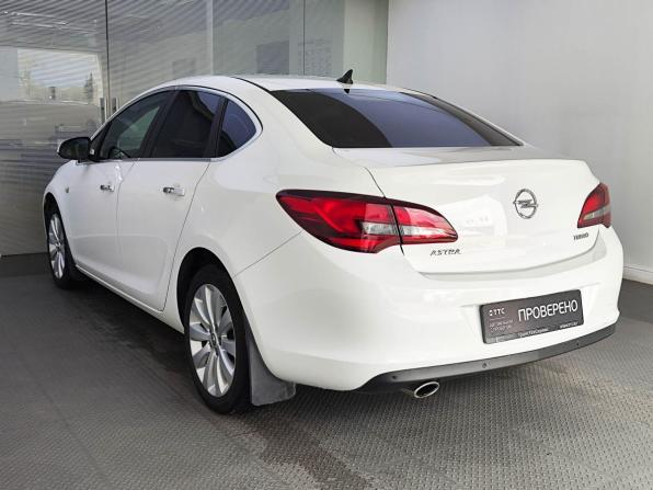 Opel Astra J Рестайлинг с пробегом 2012 года, цена 849 000 рублей, 175000 км, седан, Автокод Объявления