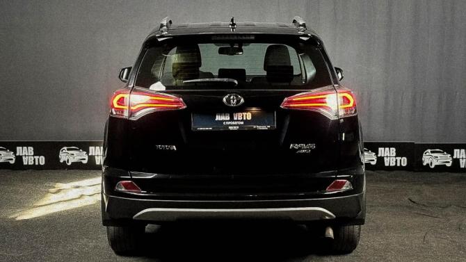 Toyota RAV4 IV (XA40) Рестайлинг с пробегом 2017 года, цена 2 300 000 рублей, 127516 км, внедорожник, Автокод Объявления
