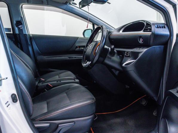 Toyota Sienta II Рестайлинг с пробегом 2018 года, цена 1 299 000 рублей, 110585 км, минивэн, Автокод Объявления