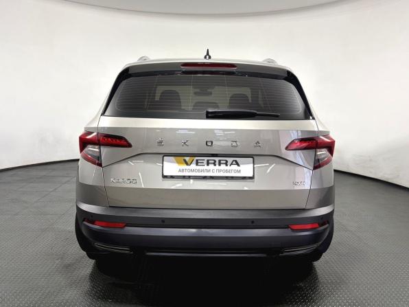 Skoda Karoq I Рестайлинг с пробегом 2021 года, цена 2 400 000 рублей, 121705 км, внедорожник, Автокод Объявления