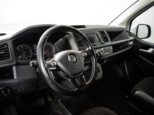 Volkswagen Caravelle T6 с пробегом 2016 года, цена 1 900 000 рублей, 267001 км, минивэн, Автокод Объявления