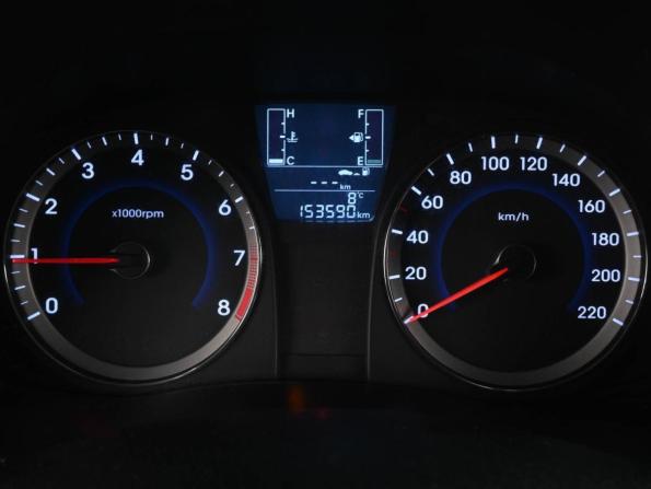 Hyundai Solaris I Рестайлинг с пробегом 2015 года, цена 999 000 рублей, 153590 км, хэтчбек, Автокод Объявления